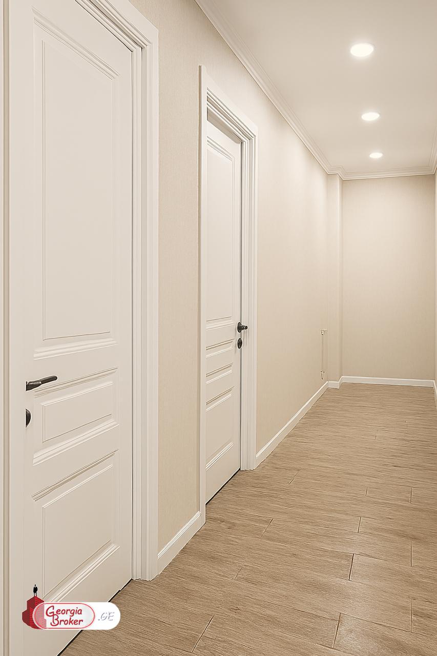 продается квартира с новым ремонтом 3-комнаты